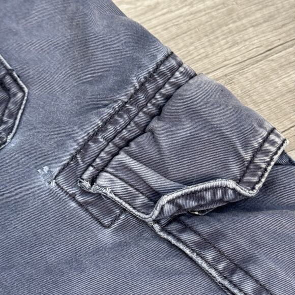 Distressed Cargo Shorts Size 38 - Picture 7 of 8